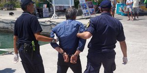 Συλληψη για παράνομη μεταφορά μεταναστών/ Φωτογραφία: Eurokinissi
