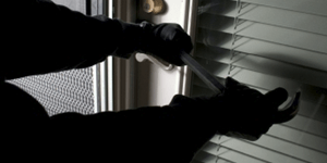 Λήστεψαν ένα ολόκληρο χωριό που ήταν αποκλεισμένο από τα χιόνια [βίντεο]