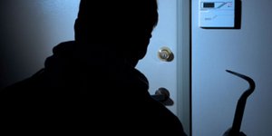 Διαρρήκτες τσακώθηκαν μεταξύ τους στη Γλυφάδα και έπεσαν στα χέρια της αστυνομία