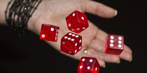 Οταν το δίλημμα είναι δύσκολο τότε η απόφαση έρχεται στη τύχη – Το πείραμα που ε