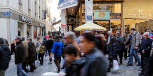 εως 28 Φλεβάρη οι βεβαιώσεις αποδοχών/Φωτογραφία: Eurokinissi
