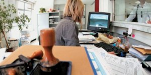 Αυτοί είναι οι φορείς του Δημοσίου που συγχωνεύονται ή καταργούνται