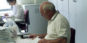 Μέχρι το Πάσχα θα έχουν φύγει 15.000 εργαζόμενοι από το Δημόσιο