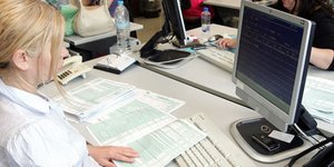 Εργασιακή εφεδρεία με εξετάσεις μελετά η κυβέρνηση