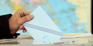 Δημοσκόπηση VPRC: Καταρρέουν τα ποσοστά της ΧΑ -Οριακό προβάδισμα ΣΥΡΙΖΑ με 0