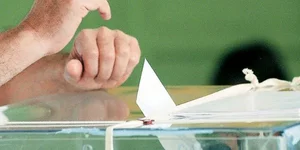 Δημοσκόπηση Metron Analysis: Οι τραμπουκισμοί και η δολοφονία του Παύλου Φύσσα φ