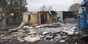 Κατεδάφιση λυόμενων