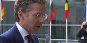 Ο Γερούν Ντάισελμπλουμ προσερχόμενος στο Eurogroup