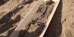 Σκελετός βρικόλακα θαμμένος τελετουργικά ανακαλύφθηκε στην Πολωνία [εικόνες] 