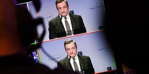 Γρίφος από τον Ντράγκι -Γιατί η ΕΚΤ δεν αποκλείει 4ο Μνημόνιο /Φωτογραφία: ΑΡ