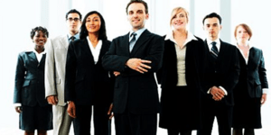 Επαγγελματικό ντύσιμο: Πώς να επιλέξετε τα κατάλληλα ρούχα για κάθε περίσταση [ε