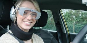 Η στολή που μετατρέπει τους νηφάλιους... σε μεθυσμένους - Ενα πείραμα για νέους 