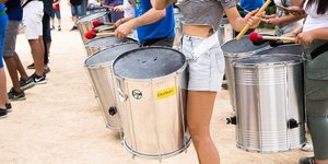 Οι εκρηκτικοί Drum Works