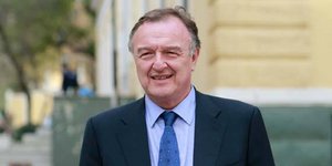 (ο Πρόεδρος του ΔΣΑ