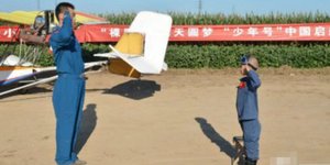 Τρελαμένος Kινέζος έχει κάνει τον 6χρονο γιο του κασκαντέρ προκαλώντας παγκόσμιε