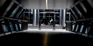 Η είσοδος του κτιρίου που φιλοξενείται η ΕΒΑ στο Λονδίνο/Φωτογραφία: AP