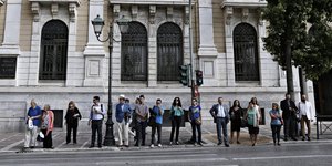 Κόσμος στο κέντρο της Αθήνας / Φωτογραφία: Alexandros Michailidis / SOOC
