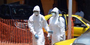 Μακραίνει η λίστα των νεκρών από την επιδημία του Εμπολα -Συνολικά 961 άνθρωποι