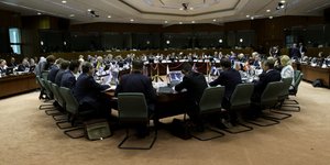 Το Ecofin εγγυάται τις καταθέσεις έως 100.000 ευρώ σε όλες τις τράπεζες της Ευρώ