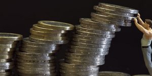 Καταρρέει η ελληνική αγορά σύμφωνα με το Business Insider