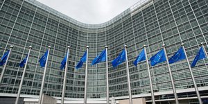 Καμία ελληνική μικρή ή μεσαία επιχείρηση στις επιχορηγούμενες από την ΕΕ -Απορρί