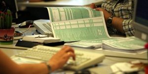 Ελεγχοι και πόθεν έσχες για όσους αμοίβονται με οποιονδήποτε τρόπο από το Δημόσι