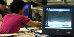 Εγκλωβισμένος στα χρέη 1 στους 3 Ελληνες -50 άτομα οφείλουν ποσά πάνω από 1