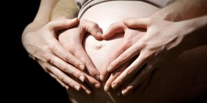 Το παιδί της... αδελφής του άντρα της θα φέρει στον κόσμο μια 41χρονη Ροδίτισσα