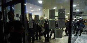 Επεισόδια στο Ειρηνοδικείο για τους πλειστηριασμούς (Φωτογραφία Αρχείου: Eurokinissi)