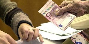 Ελάχιστο εγγυημένο εισόδημα: Τα κριτήρια με βάση το εισόδημα και την ακίνητη περ