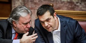 Ο πρωθυπουργός Αλέξης Τσίπρας με τον αναπληρωτή υπουργό Εξωτερικών Γιώργο Κατρούγκαλο- φωτογραφία eurokinissi