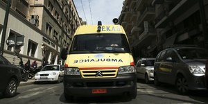 Ανατράπηκε όχημα στην Περιφερειακή οδό -Ενας τραυματίας/ Φωτογραφία: Nikos Libertas/SOOC