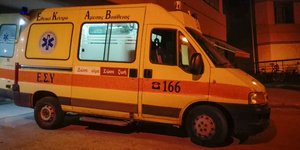 Ασθενοφόρο/Φωτογραφία: Eurokinissi/ΘΑΝΑΣΗΣ ΚΑΛΛΙΑΡΑΣ