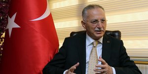 Εκμελεντίν Ιχσάνογλου: Ο αντίπαλος του Ερντογάν στο δρόμο για το προεδρικό αξίωμ