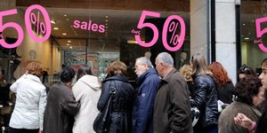 «Εμβόλιμη» περίοδος εκπτώσεων 2 με 10 Μαΐου
