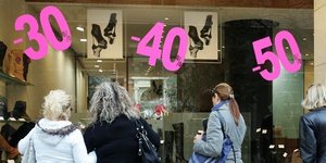 Έρχονται εκπτώσεις έως και τέσσερις φορές τον χρόνο στα εμπορικά καταστήματα