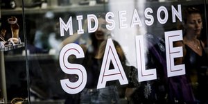 Ανοιχτά τα καταστήματα σήμερα