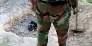 Βίντεο-σοκ: Καθεστωτικοί θάβουν ζωντανό έναν άνδρα στη Συρία