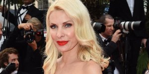 H Eλένη Μενεγάκη ποζάρει στο φακό/ Φωτογραφία: Ιnstagram@elenimenegaki