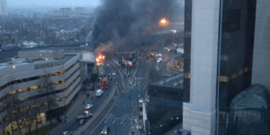 Ελικόπτερο συνετρίβη στο Λονδίνο [βίντεο]