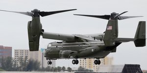 Μεταγωγικό αεροσκάφος  MV-22 Osprey -Φωτογραφία: AP Photo/Wilfredo Lee