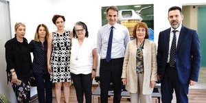 Φωτογραφία: O πρόεδρος της ΝΔ με εκπροσώπους της ΕΛΛΟΚ/Γρ. Τύπου ΝΔ