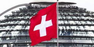 Ψάχνουν για μίζες πορνεία και ναρκωτικά -Ανοίγουν 5.000 λογαριασμοί για την λίστ