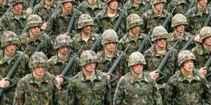 Η Ελβετία ετοιμάζει στρατό! - Θέλει να μπορεί να προστατεύσει τα σύνορά της