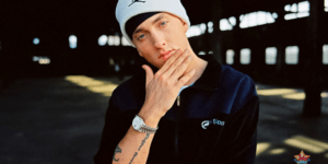 O Eminem ξεφτιλίζει την Κλοέ Καρντάσιαν: «Ξυπνάς με αυτή την άσχημη Λαμάρ Οντόμ»