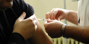 Στους 70 οι νεκροί από τη γρίπη -Στην εντατική παραμένουν 53