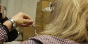 Σε 100 κέντρα δοκιμάζεται το εμβόλιο για τον HPV (Φωτογραφία αρχείου: EUROKINISSI/ ΧΡΗΣΤΟΣ ΜΠΟΝΗΣ)