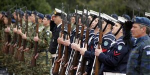 Ποιοι ένστολοι δικαιούνται το επίδομα των 500 ευρώ