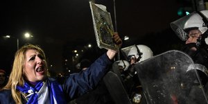 Ενταση με ομάδες εθνικιστών στη Θεσσαλονίκη πριν την ομιλία Τσίπρα -Φωτογραφία:Thanasis Kaliakoudas / SOOC