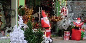 καταστήματα